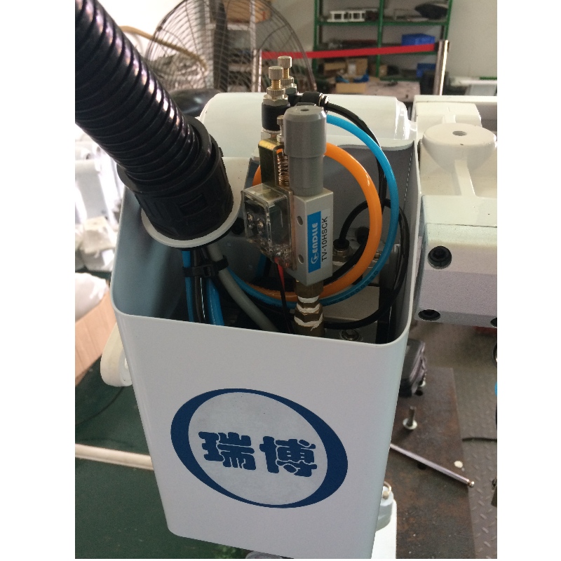 공장 직접 스윙 암 로봇 사출 성형 로봇 조작기
